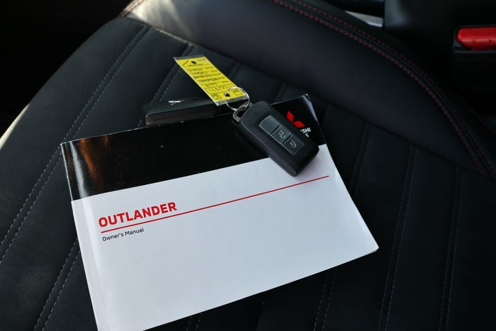 2020 Mitsubishi Outlander Black Edition