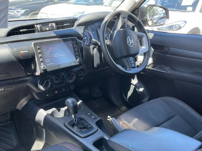 2020 Toyota Hilux SR