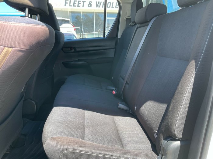 2020 Toyota Hilux SR