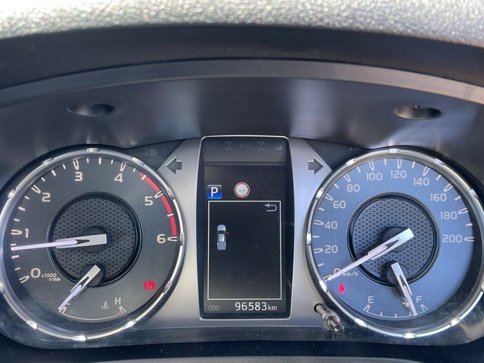 2020 Toyota Hilux SR