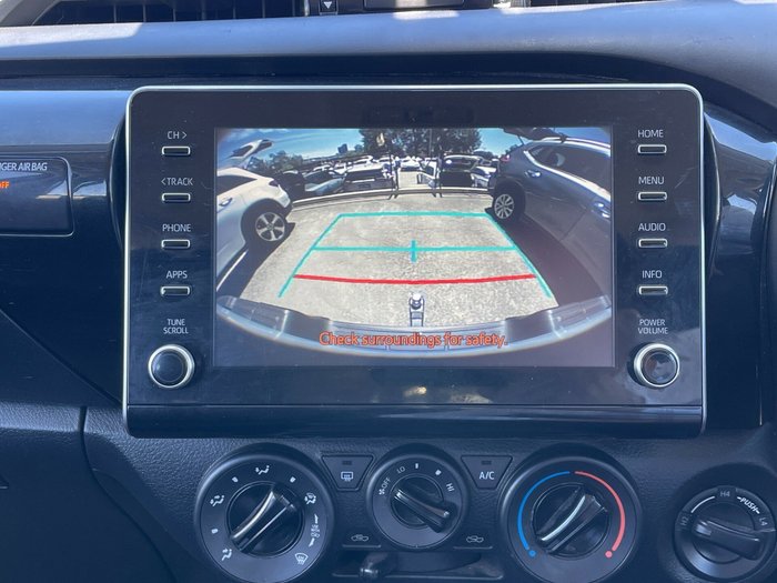 2020 Toyota Hilux SR