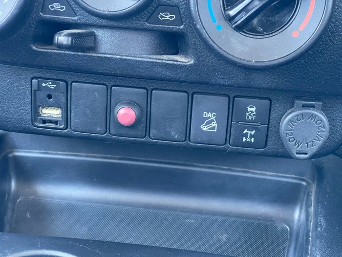 2020 Toyota Hilux SR