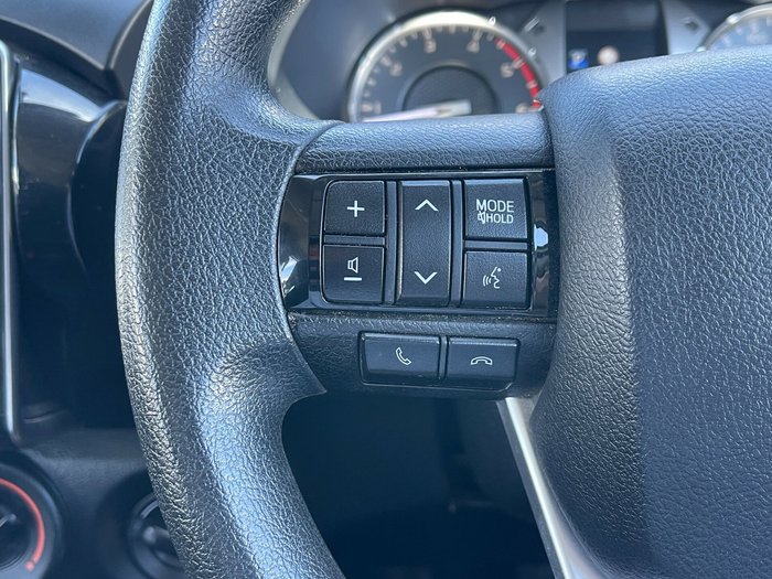 2020 Toyota Hilux SR