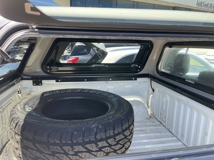 2020 Toyota Hilux SR