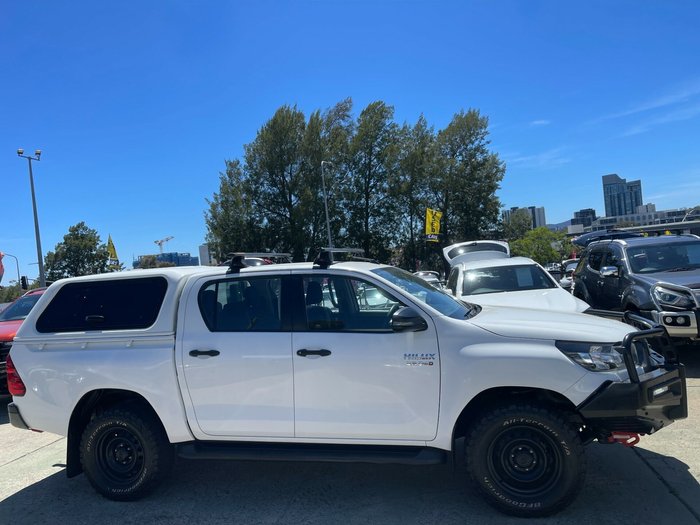 2020 Toyota Hilux SR