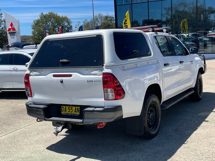 2020 Toyota Hilux SR