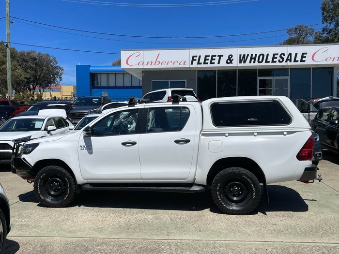 2020 Toyota Hilux SR