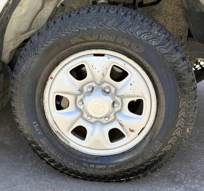 2006 Toyota Hilux SR