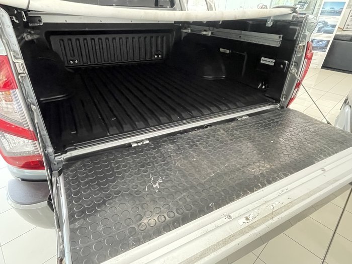 2021 Nissan Navara ST-X