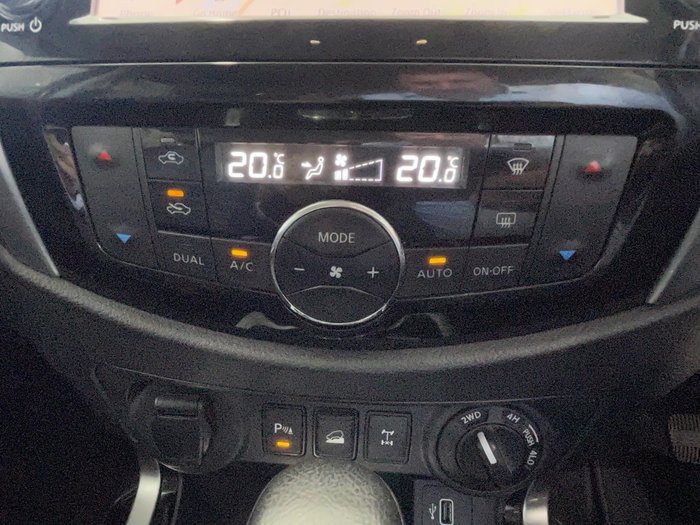 2021 Nissan Navara ST-X