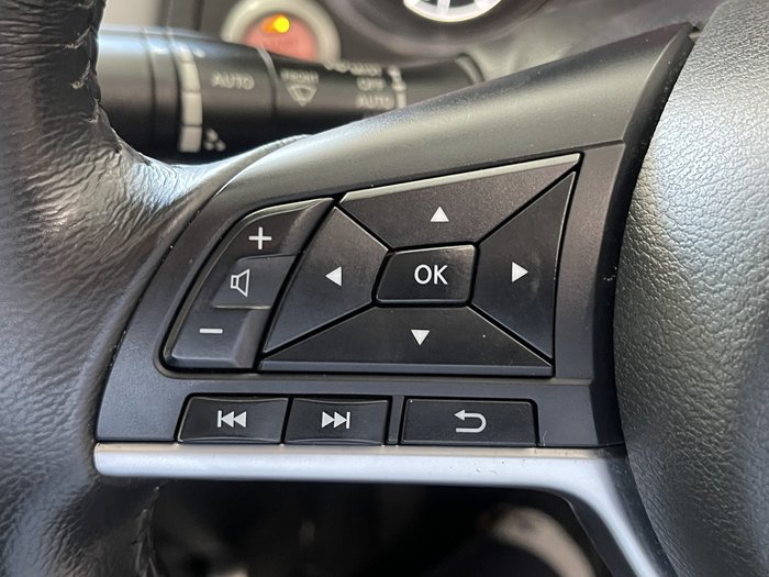 2021 Nissan Navara ST-X