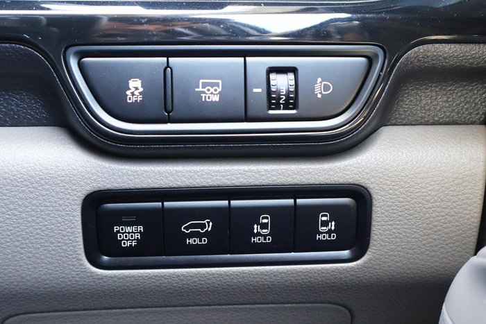 2024 Kia Carnival GT-Line HEV