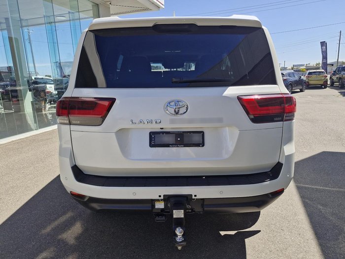 2023 Toyota Landcruiser VX