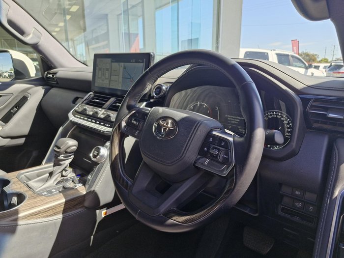 2023 Toyota Landcruiser VX