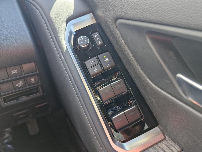 2023 Toyota Landcruiser VX