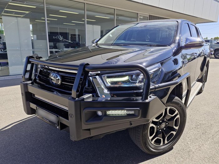 2021 Toyota Hilux SR5