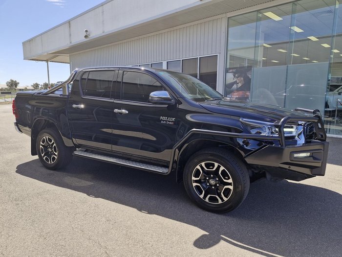 2021 Toyota Hilux SR5