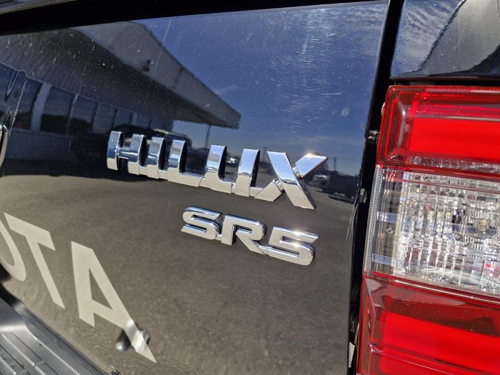 2021 Toyota Hilux SR5