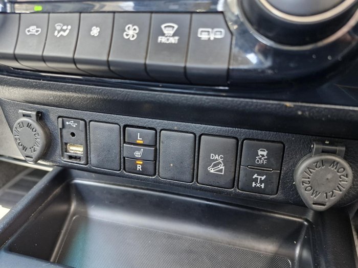 2021 Toyota Hilux SR5