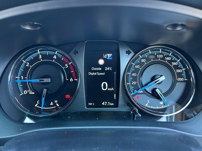 2025 Toyota Hilux Rogue 48V