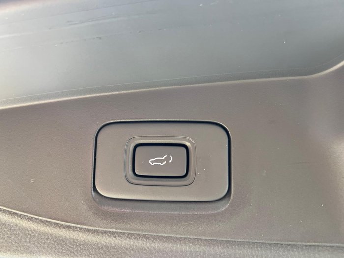 2025 Isuzu MU-X X-TERRAIN MY25 4X4 Dual Range Moonstone White