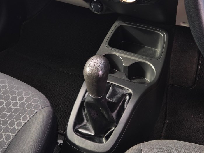 2014 Mitsubishi Mirage ES