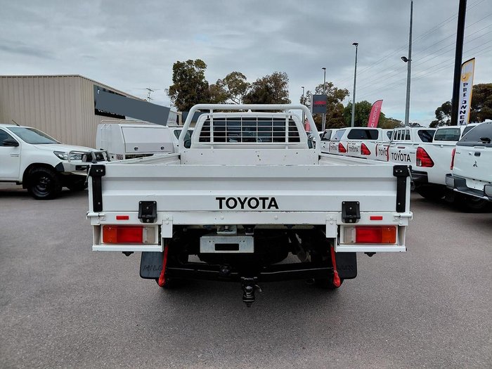 2022 Toyota Hilux SR