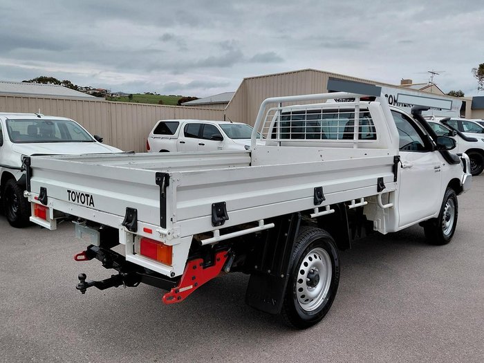 2022 Toyota Hilux SR