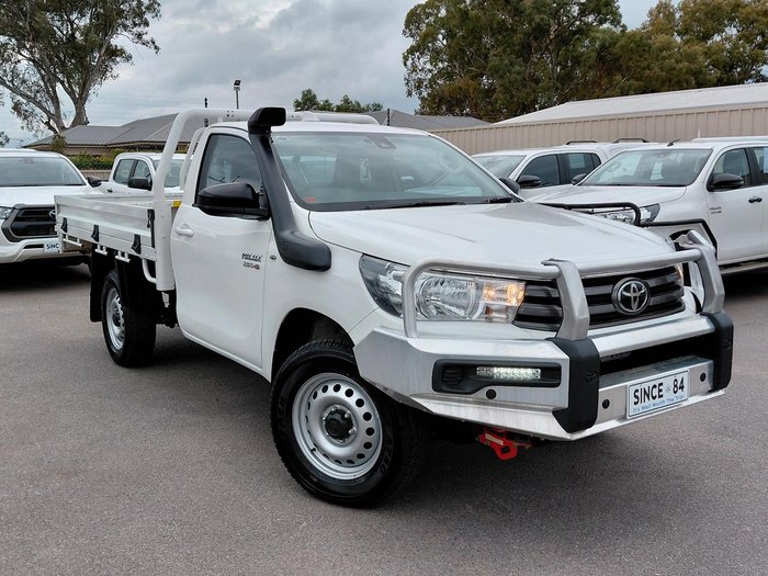 2022 Toyota Hilux SR