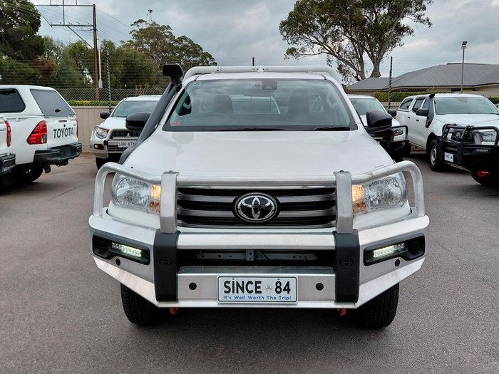 2022 Toyota Hilux SR