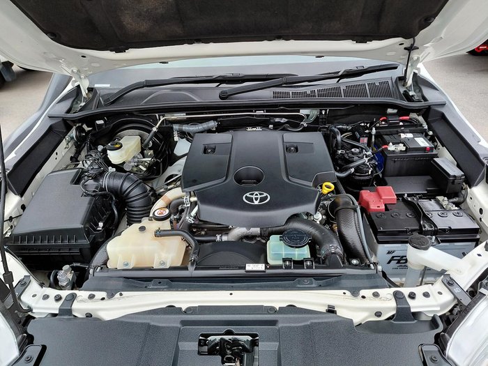 2022 Toyota Hilux SR