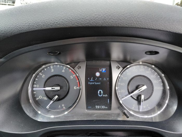 2022 Toyota Hilux SR