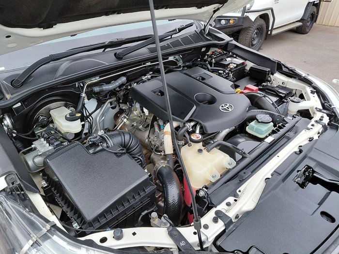 2022 Toyota Hilux SR