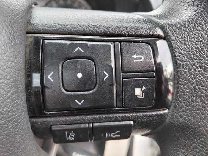 2022 Toyota Hilux SR