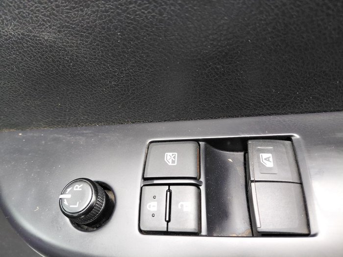 2022 Toyota Hilux SR