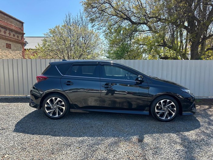 2016 Toyota Corolla ZR