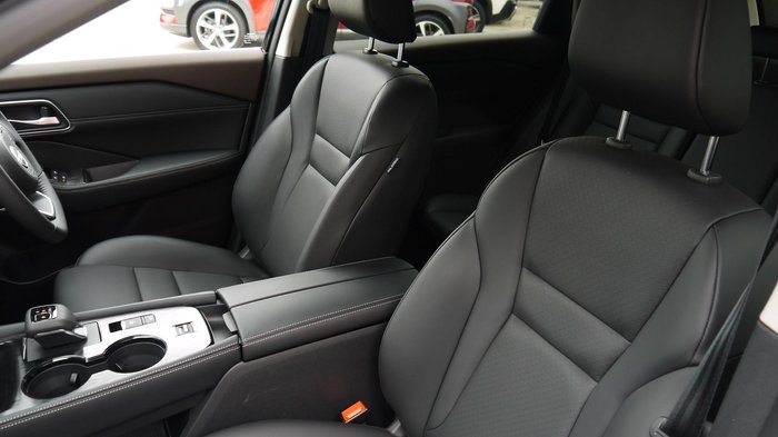 2025 Nissan X-TRAIL ST-L