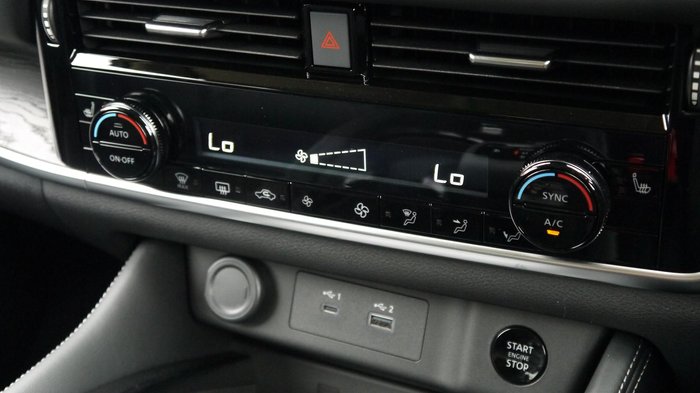 2025 Nissan X-TRAIL ST-L