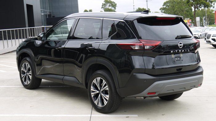 2025 Nissan X-TRAIL ST-L