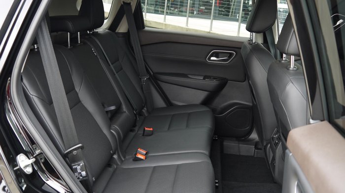 2025 Nissan X-TRAIL ST-L