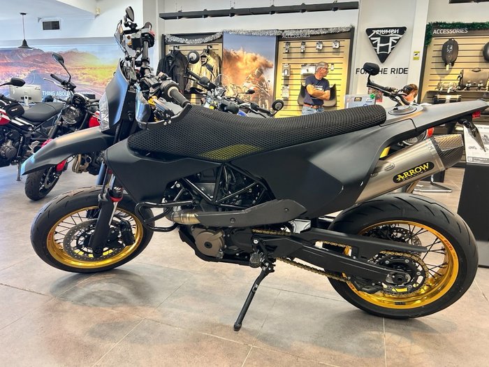 2022 Husqvarna 701 SUPERMOTO WHITE