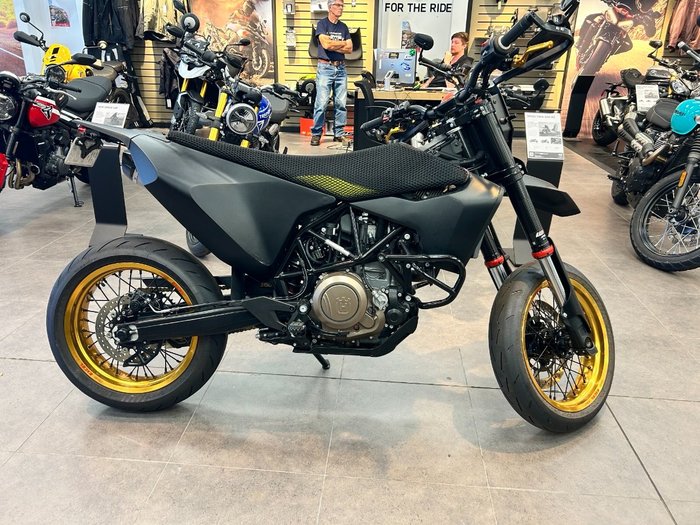 2022 Husqvarna 701 SUPERMOTO WHITE