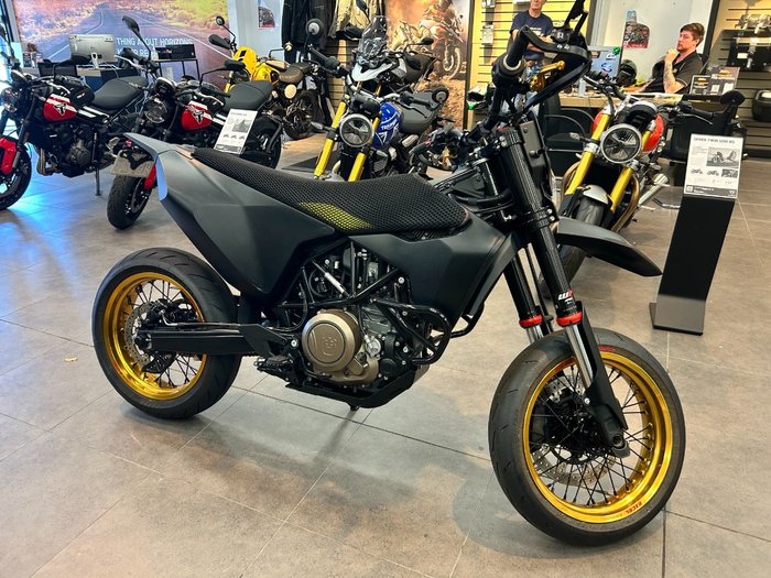 2022 Husqvarna 701 SUPERMOTO WHITE