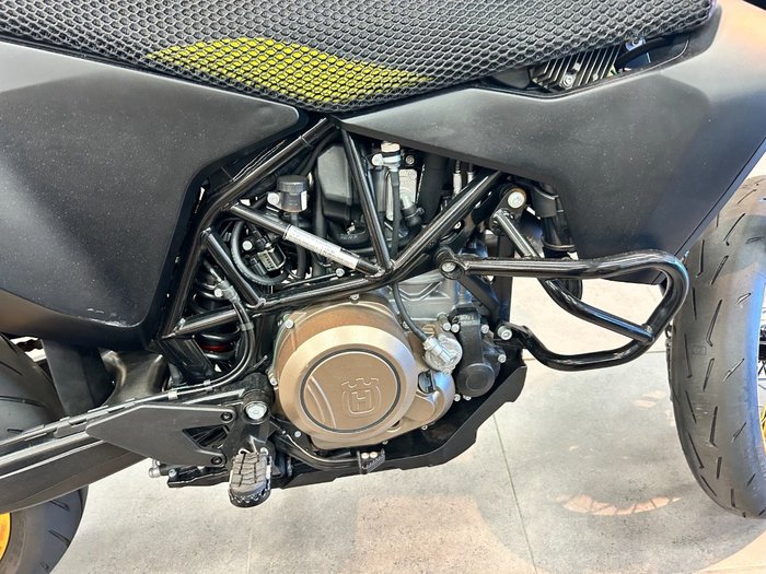 2022 Husqvarna 701 SUPERMOTO WHITE