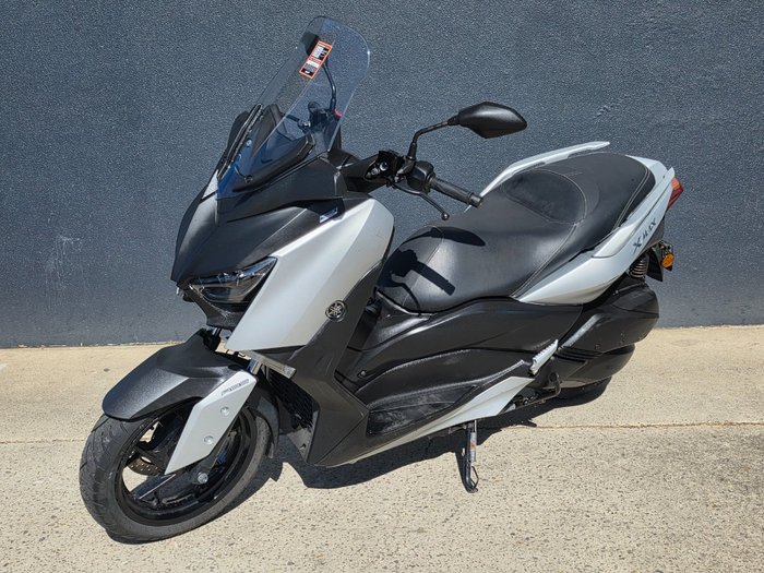 2018 Yamaha XMAX 300 (CZD300A) SILVER