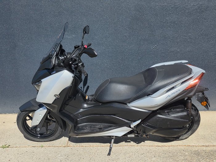 2018 Yamaha XMAX 300 (CZD300A) SILVER