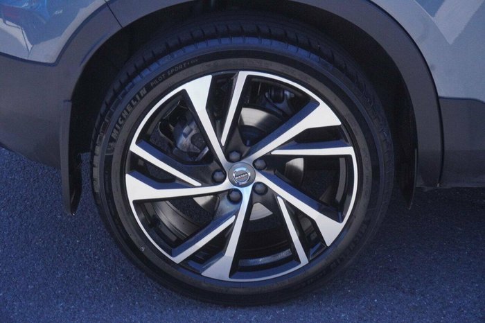 2021 Volvo XC40 T5 R-Design