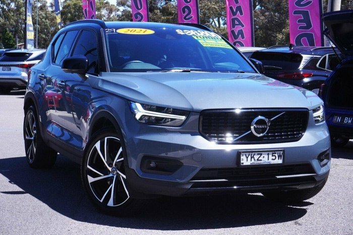 2021 Volvo XC40 T5 R-Design