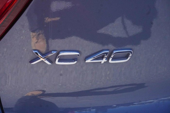 2021 Volvo XC40 T5 R-Design