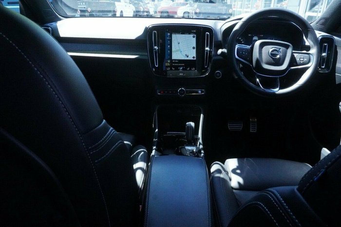 2021 Volvo XC40 T5 R-Design